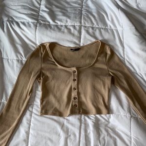 Scoop Neck Button Rib Knit Tee